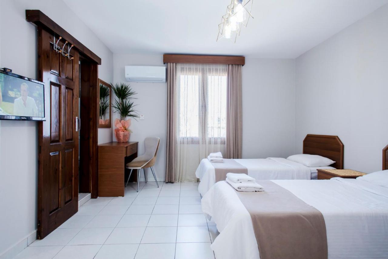 Homelike Guest House Kyrenia  Esterno foto