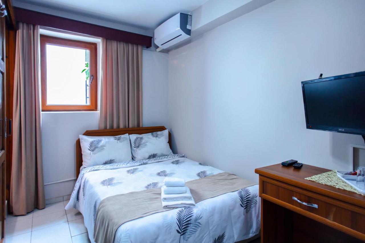 Homelike Guest House Kyrenia  Esterno foto